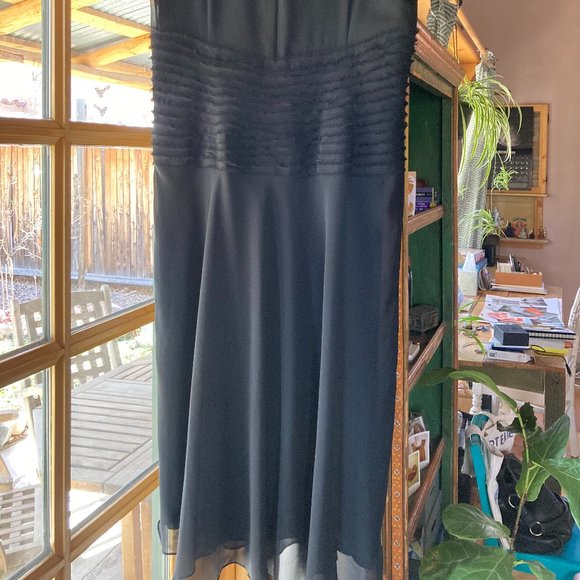 Liz Claiborne Elegant Black Flutter Sleeve Midi Dress - Picture 6 of 11